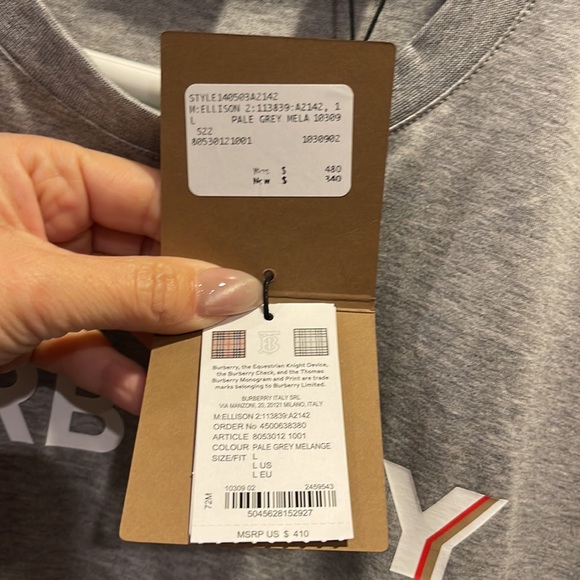 NWT authentic Burberry Tee shirt - Picture 4 of 5